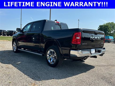 New 2026 RAM 1500 4x4 Crew Cab image 9
