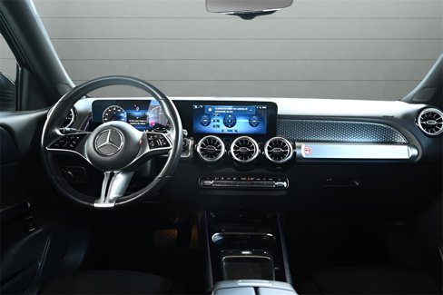 Used 2024 Mercedes-Benz GLB 250 image 31