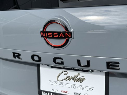 New 2026 Nissan Rogue SV image 8