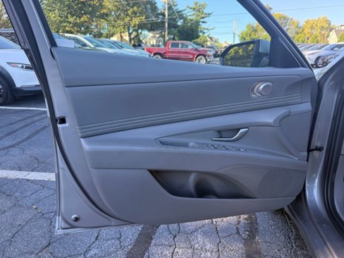 Used 2024 Hyundai Elantra SEL w/ Convenience Package image 20