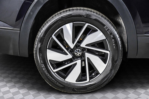 Used 2025 Volkswagen Atlas SE image 37