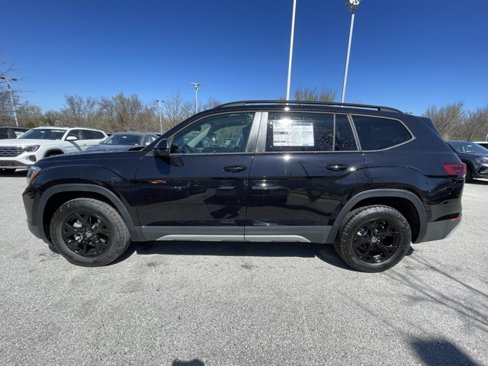 New 2025 Volkswagen Atlas Peak Edition SE image 4