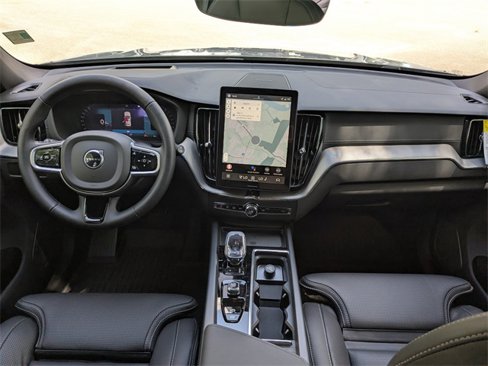 New 2026 Volvo XC60 B5 Ultra w/ Climate Package image 16
