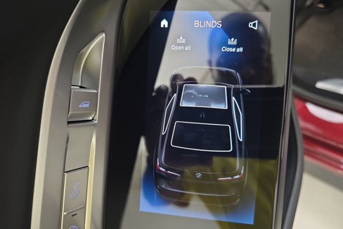 Certified 2023 BMW 740i image 28