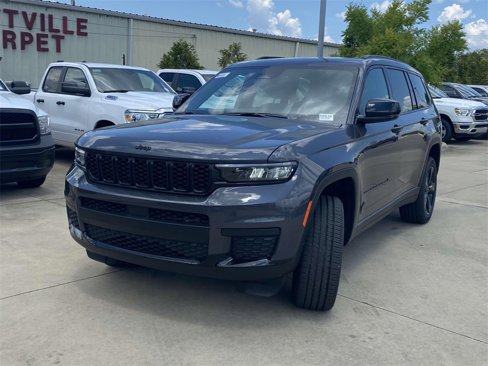 New 2025 Jeep Grand Cherokee L Altitude image 3