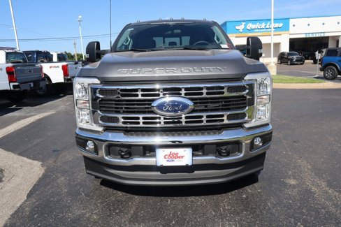 New 2025 Ford F250 XLT w/ FX4 Off-Road Package image 8