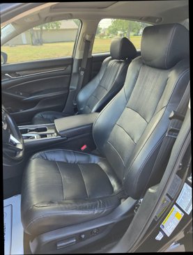 Used 2018 Honda Accord Touring image 15
