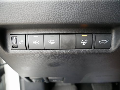 Used 2021 Toyota RAV4 XLE Premium image 25