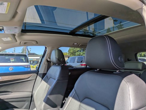New 2025 Volkswagen Atlas SEL image 23