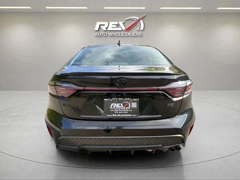 Used 2020 Toyota Corolla SE image 4