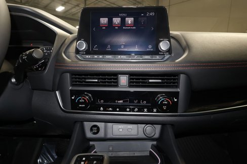 Used 2025 Nissan Rogue SV w/ Rock Creek Premium Package image 15