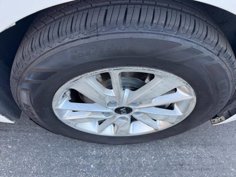 Used 2016 Kia Optima LX image 29