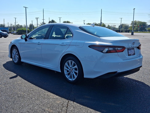 Used 2023 Toyota Camry LE image 4