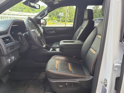 Used 2024 GMC Yukon AT4 image 28