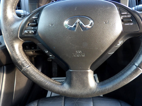 Used 2013 INFINITI G37 x image 18