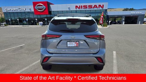 Used 2023 Toyota Highlander L image 4