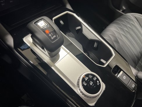 New 2025 Mitsubishi Outlander SEL image 26