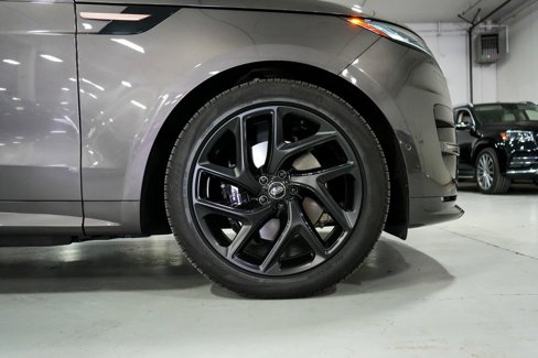 Used 2025 Land Rover Range Rover Sport Dynamic SE image 32