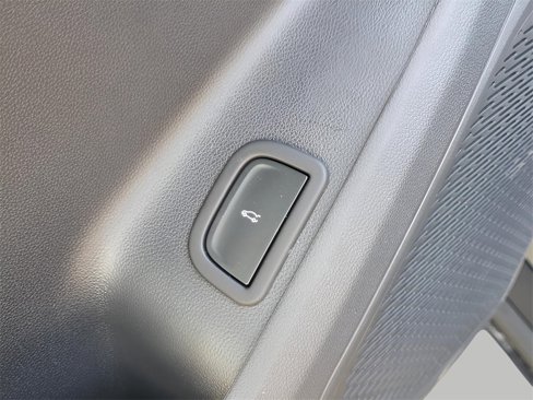 New 2026 Chevrolet Traverse LT w/ Sun and Wheel Package image 23