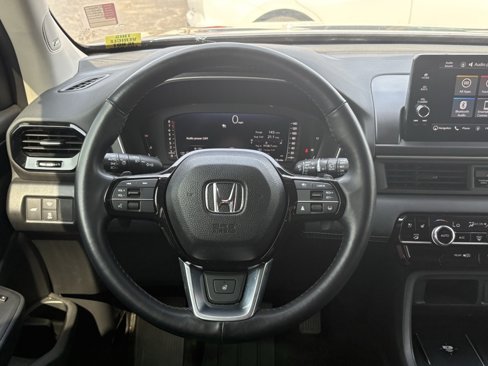 Used 2023 Honda Pilot Elite image 13