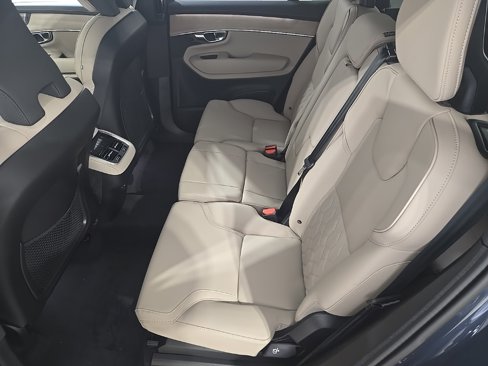 New 2026 Volvo XC90 B6 Plus w/ Protection Package image 22