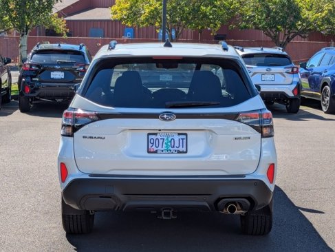 Used 2025 Subaru Forester Touring image 4