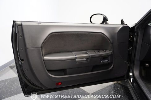 Used 2008 Dodge Challenger SRT8 image 37