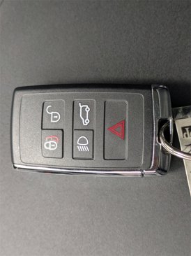Certified 2024 Land Rover Discovery Sport Dynamic SE image 34