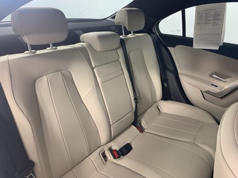 Used 2022 Mercedes-Benz A 220 4MATIC image 29