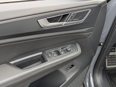 New 2026 Volkswagen Atlas Cross Sport SEL Premium R-Line image 11