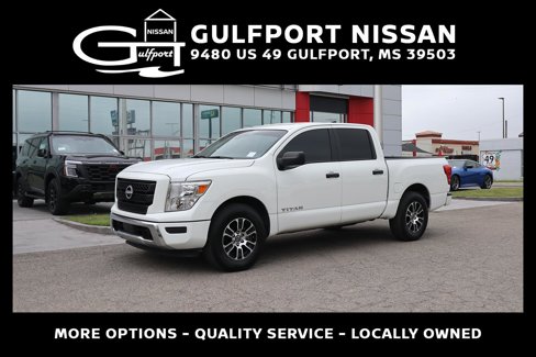 Used 2023 Nissan Titan SV image 1