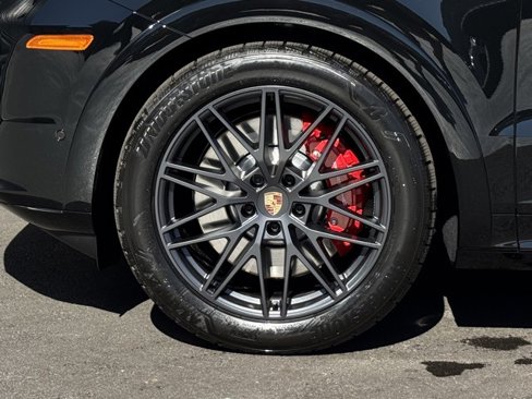 New 2026 Porsche Cayenne GTS image 11