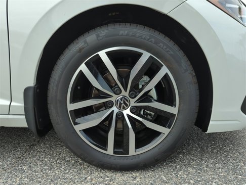 New 2025 Volkswagen Jetta SE image 43