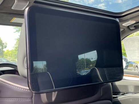 New 2025 Cadillac Escalade Sport Platinum w/ LPO, ONYX Package image 18