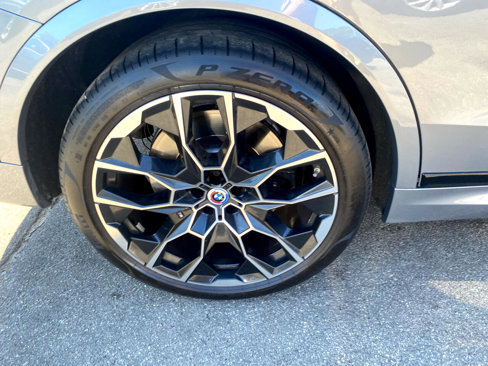 Used 2023 BMW X7 M60i w/ Executive Package image 5