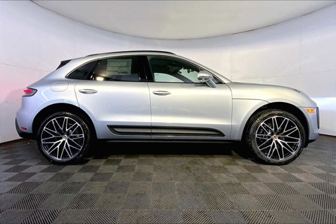 New 2026 Porsche Macan image 8