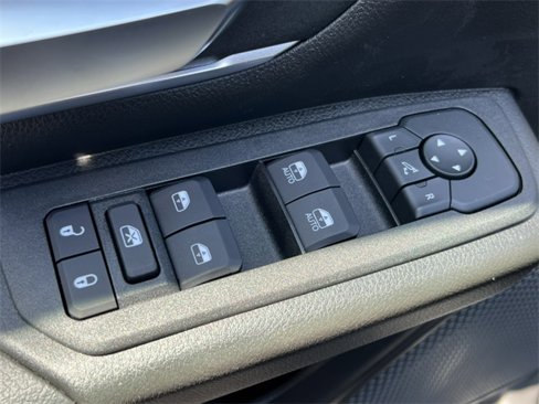 New 2026 RAM 1500 4x4 Crew Cab image 16