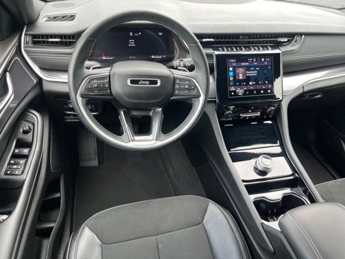 Used 2021 Jeep Grand Cherokee L Laredo image 13