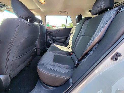 Used 2022 Subaru Outback Premium image 18