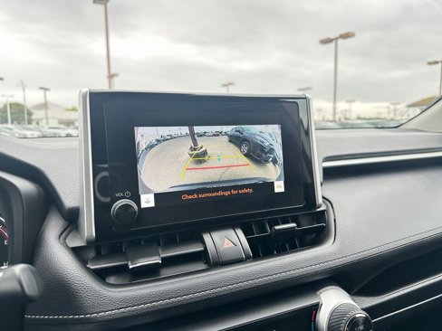 Used 2025 Toyota RAV4 XLE image 17