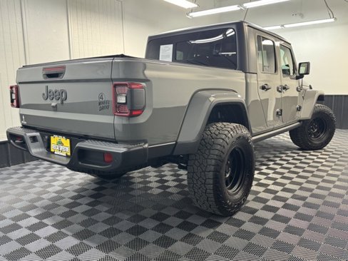 Used 2021 Jeep Gladiator Willys image 6