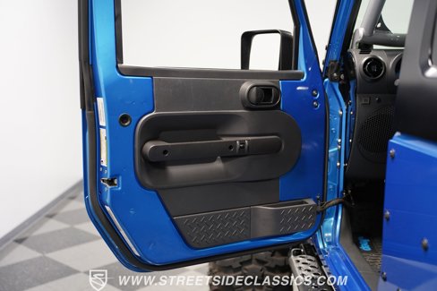 Used 2010 Jeep Wrangler Rubicon w/ PWR Convenience Group image 37