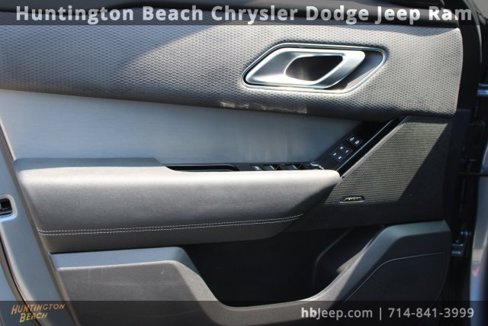 Used 2023 Land Rover Range Rover Velar R-Dynamic S image 13