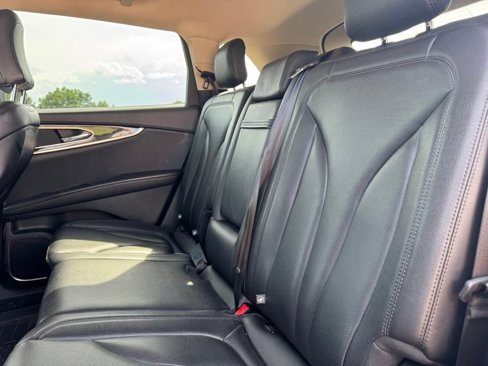 Used 2023 Lincoln Nautilus AWD w/ Premium Package image 8