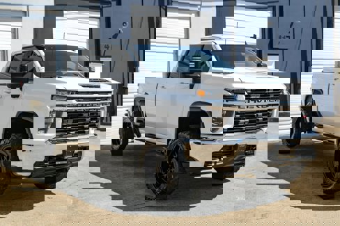 Used 2020 Chevrolet Silverado 2500 LT w/ Z71 Off-Road Package image 6