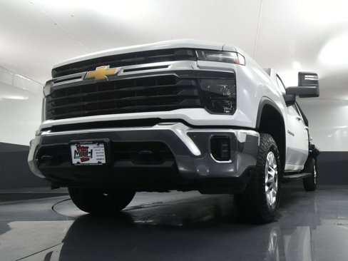 Used 2024 Chevrolet Silverado 2500 LT w/ Convenience Package image 58