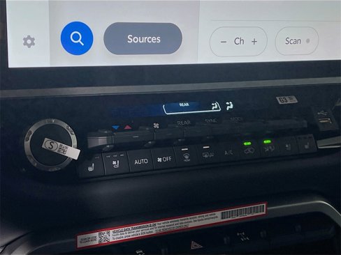 Certified 2025 Toyota Sequoia Platinum image 19