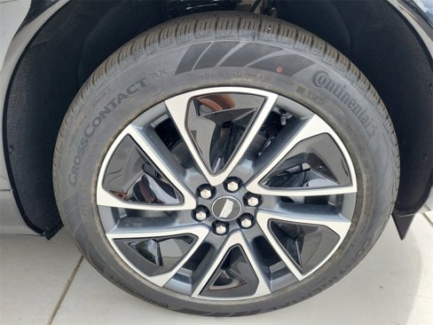 New 2025 Cadillac Optiq Sport 1 image 24