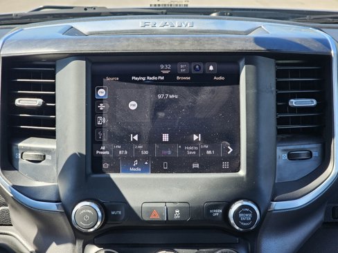 Used 2024 RAM 3500 Big Horn image 35