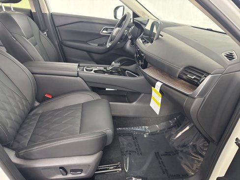 New 2026 Nissan Rogue Platinum image 23